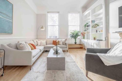 2BR, garden, 60 TV with sound system, Londres