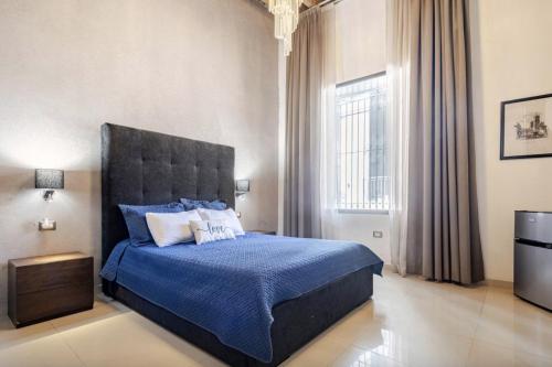 Executive Suite image 7