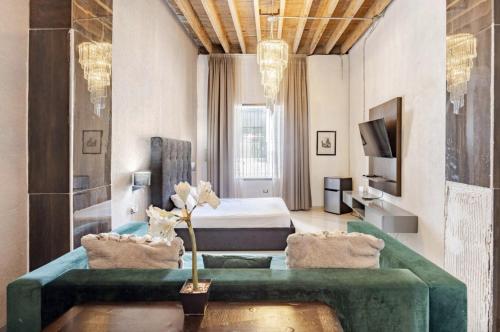 Executive Suite image 2