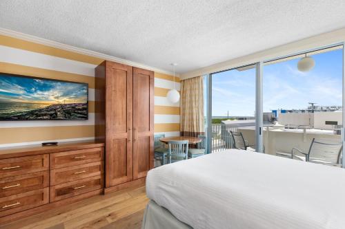 Pan American Oceanfront Hotel