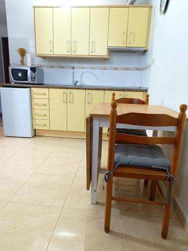 廚房, The living mountain - HAYA CORVA - Ruente in 倫特