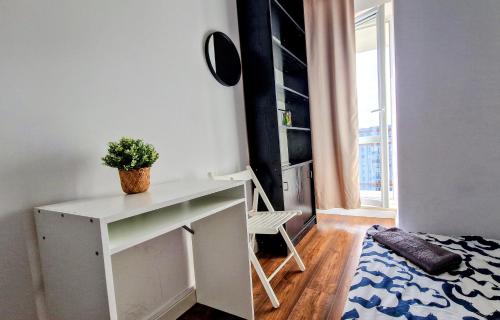 Meander Natolin Pokoje Blisko Metra Room Type - Single Room with Balcony