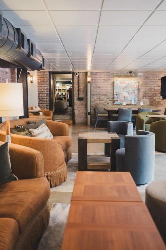 Ironclad Inn and Bourbon Room in Fredericksburg városközpont