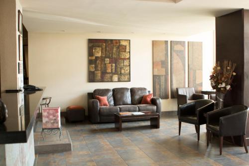 Lobby, Rincon del Valle Hotel & Suites in Mata Redonda