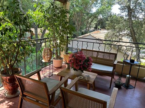 Villa with large spacious apartment, Privatized with big garden and swimming pool in Beaulieu (Languedoc-Roussillon)