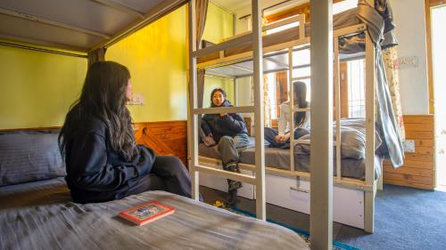 1 bunk bed