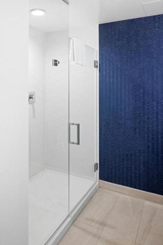Fairfield Inn & Suites by Marriott San Diego Pacific Beach in San Diego, USA