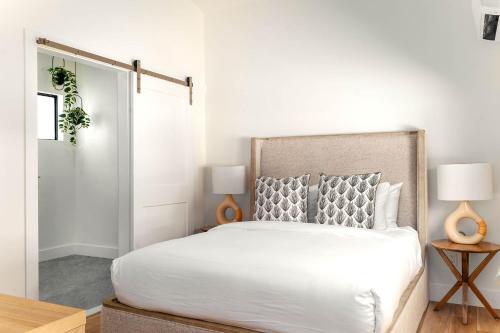 Pines & Palms Resort