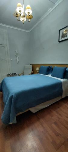 Double Room with Terrace image 6