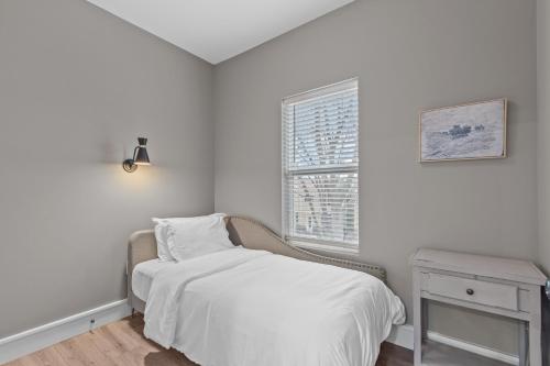 3323 Uptown Elegant Escape - image 5