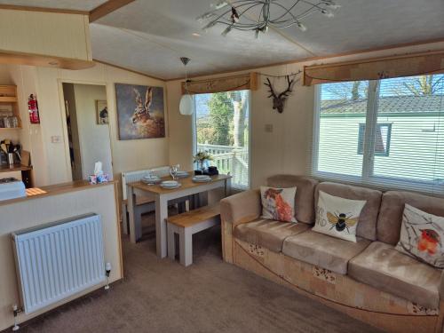 24 The Beeches Caravan Park 5