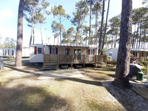 MH 170 AVENTURA 3 chambres dont une suite parentale et 2 salles de bain dans camping 4étoiles MH 170 AVENTURA 3 chambres dont une suite parentale et 2 salles de bain dans camping 4étoiles