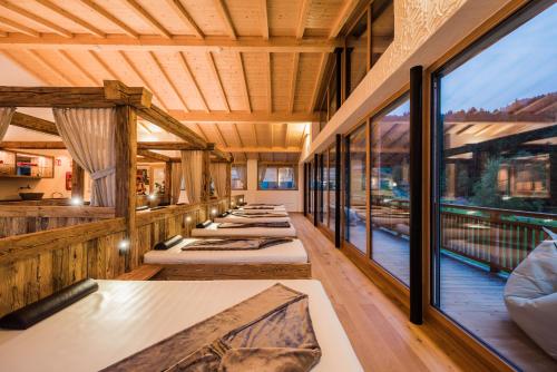 654657427 Alpine Nature Hotel Stoll