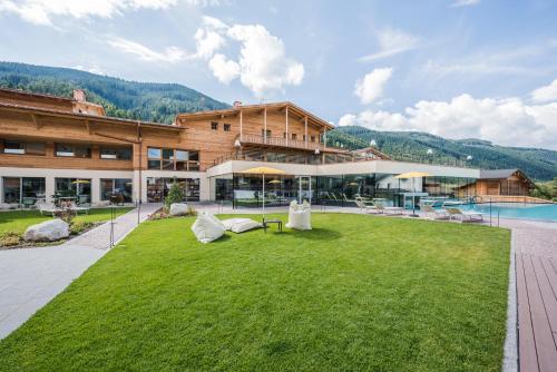 654657437 Alpine Nature Hotel Stoll