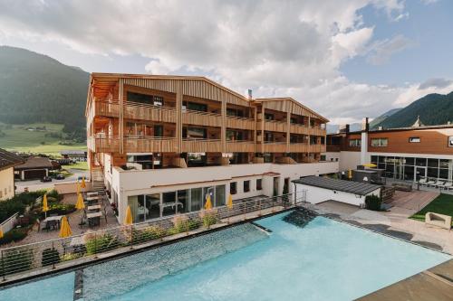 654657442 Alpine Nature Hotel Stoll