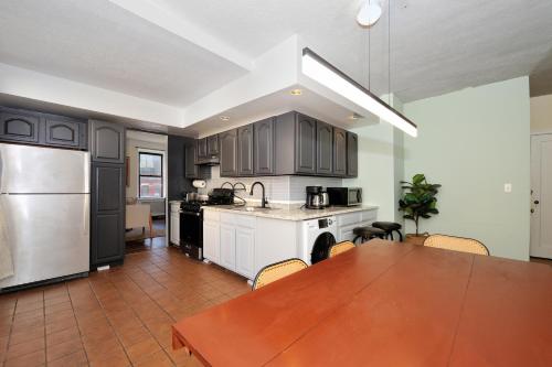 5 Bedroom 2 Bath Full Floor Midtown, New York (Foto 4)