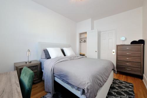 5 Bedroom 2 Bath Full Floor Midtown, New York (Foto 9)