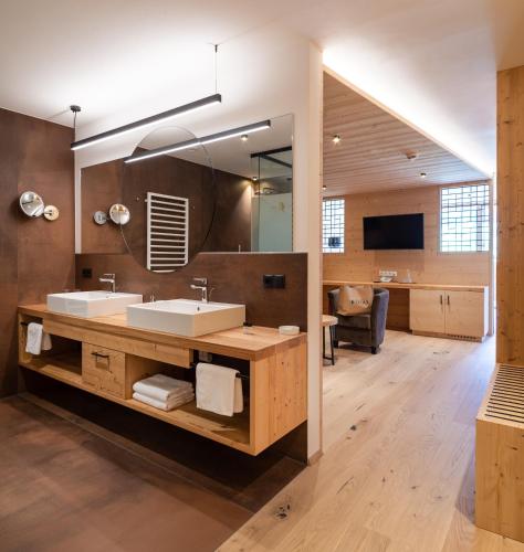 654660060 Alpine Nature Hotel Stoll