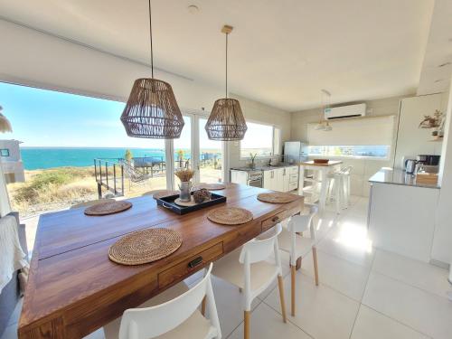 CASA 360 - Hermosa casa de playa en Chocón Medio (CASA 360 - Hermosa casa de playa en Chocon Medio) in 플라사 우인쿨