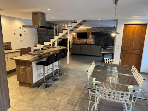 Ardeche maison 12 personnes in Usclades-et-Rieutord