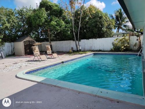 BALENCIAGA Star Suite 5 mins from Hard Rock Stadium & The Guitar in Pembroke Pines