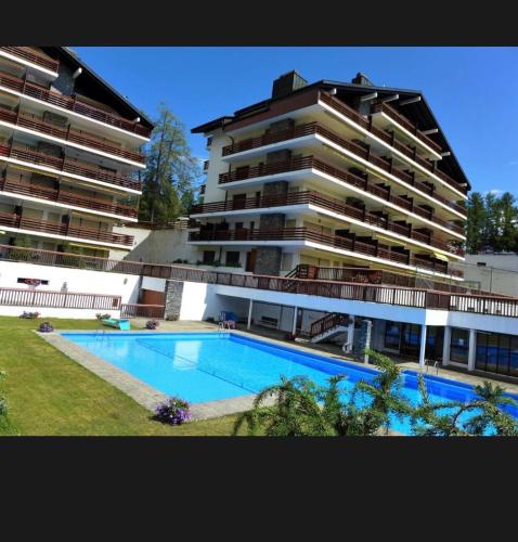 Crans Montana-Snow island in 克蘭斯蒙塔納