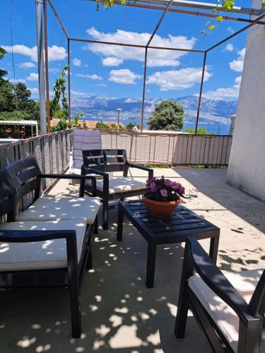 Apartment in Postira 