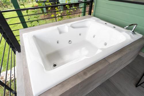Karstais baseins, Cabañas Vista Verde opción con jacuzzi (Cabanas Vista Verde opcion con jacuzzi) in Linda Vista