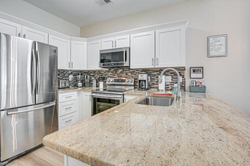 Golf Course Condo - 3 Miles to Coastal Grand Mall! - image 13