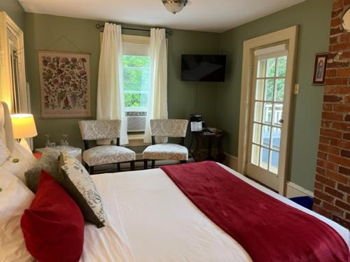 1 queen bed