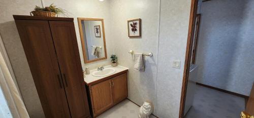 Indoor hosting detail