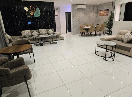 شقة بنظام فيلا مستقلة بالكورنيش apartment with villa system, Dschidda (Foto 6)