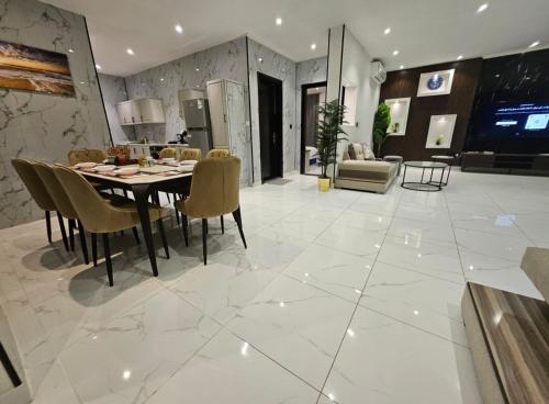 شقة بنظام فيلا مستقلة بالكورنيش apartment with villa system, Dschidda (Foto 7)