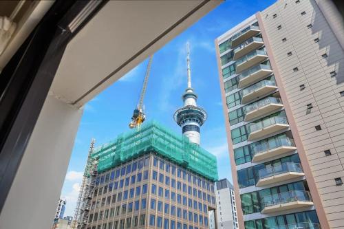 City Getaway 1BR Apt w Pool & Gym I Zodiak Stays, Окленд (фото 10)
