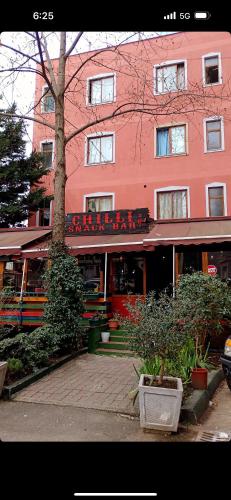 Hostel Chilli in ติรานา