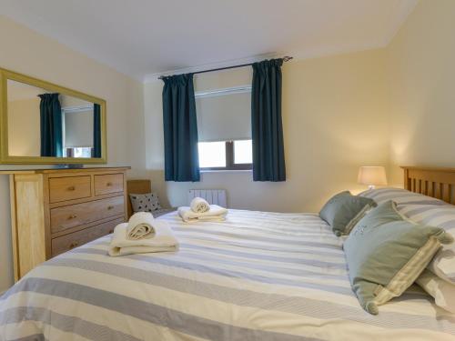 12 Burgh Island Causeway - main image