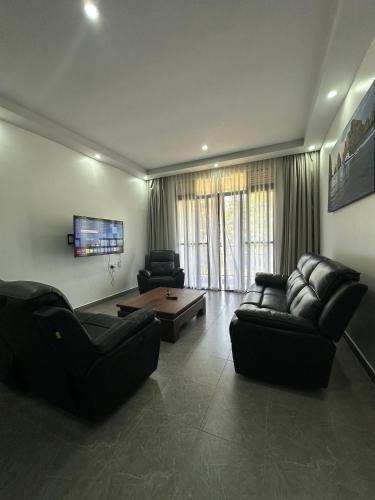 Cozy two bedroom at pearl marina garuga in Lyamutundwe