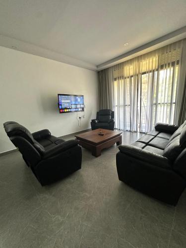 Cozy two bedroom at pearl marina garuga in Lyamutundwe