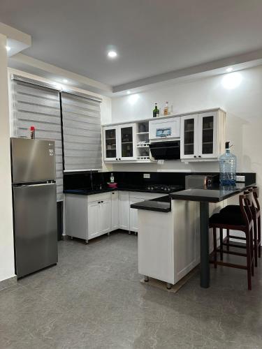 Cozy two bedroom at pearl marina garuga in Lyamutundwe