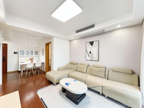 Tyms 2BR Apt TianshanRD Near CESIS Line2, Šanghaj (fotografie 7)