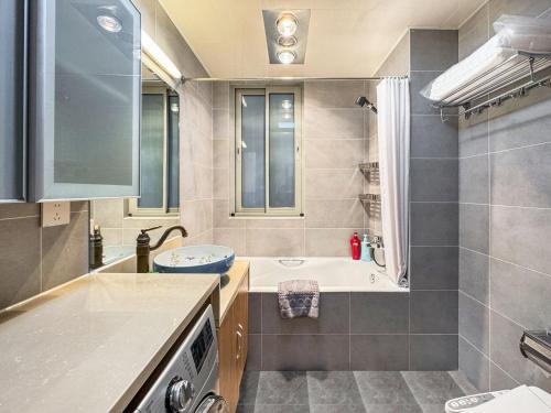 Tyms 2BR Apt TianshanRD Near CESIS Line2, Šanghaj (fotografie 8)