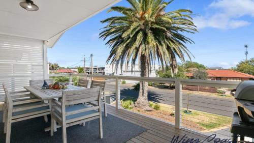 Vybavení, Coastal Palm House By Wine Coast Holiday Rentals in Poloostrov Fleurieu