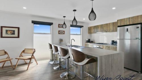 Vybavení, Coastal Palm House By Wine Coast Holiday Rentals in Poloostrov Fleurieu