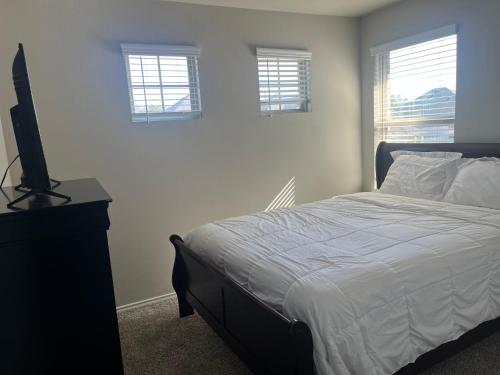 Gorgeous and Spacious 4 Bedroom/ 2.5 Bathroom Home in Conroe TX in Conroe, USA