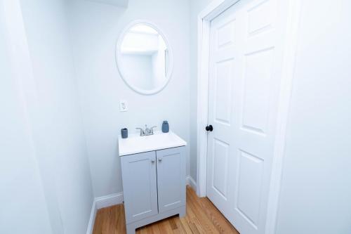 Modern Luxury Home With Fireplace & Game-Room Modern Luxury Home With Fireplace & Game-Room