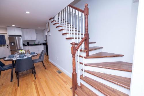 Modern Luxury Home With Fireplace & Game-Room in Brockton