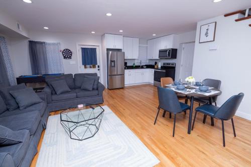 Modern Luxury Home With Fireplace & Game-Room Modern Luxury Home With Fireplace & Game-Room