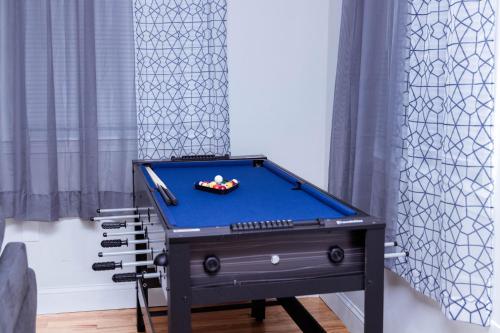 Modern Luxury Home With Fireplace & Game-Room Modern Luxury Home With Fireplace & Game-Room