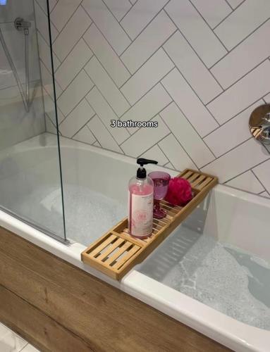 Pretty Pink Posh Penthouse, Manchester (foto 6)