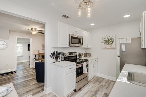 Relaxing 3 Bedroom Lake Hunter Cottage Retreat in Lakeland, USA